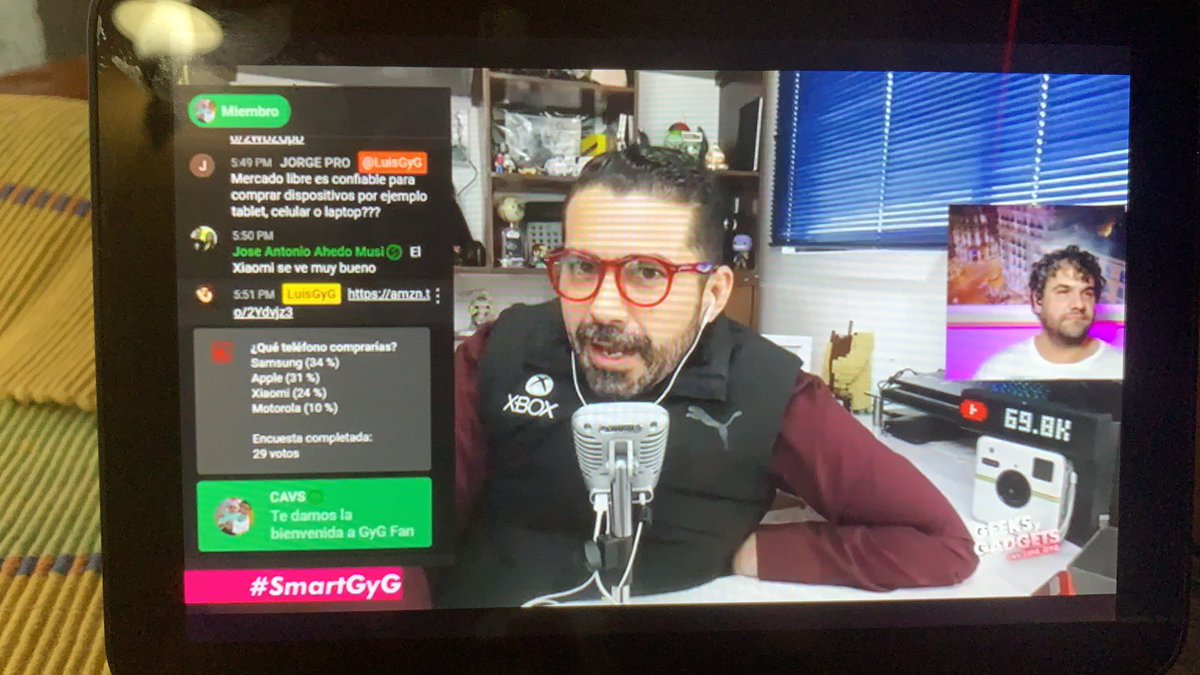 Arthur_Roa's tweet image. Estamos ya en vivo con @LuisGyG y @jlMusi en #geekygadgets desde un #ecoshow8 #smartGyG