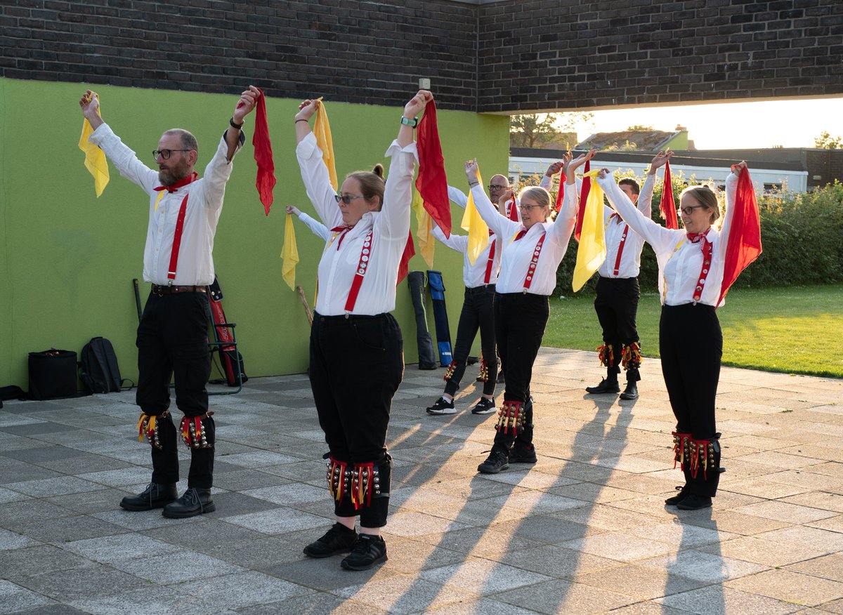WorthingLarks's tweet photo. @Iloveworthing Worthing Larks are very excited to be coming to perform on both days! (and sample all the yummies) :) https://t.co/Umi9vYWlLE