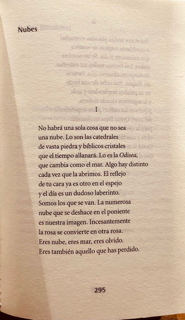 NancyBeaDiana's tweet photo. “Eres nube. Eres mar, eres olvido. 
Eres también aquello que has perdido.” 
                                 Jorge Luis Borges https://t.co/hFT5xEinWk