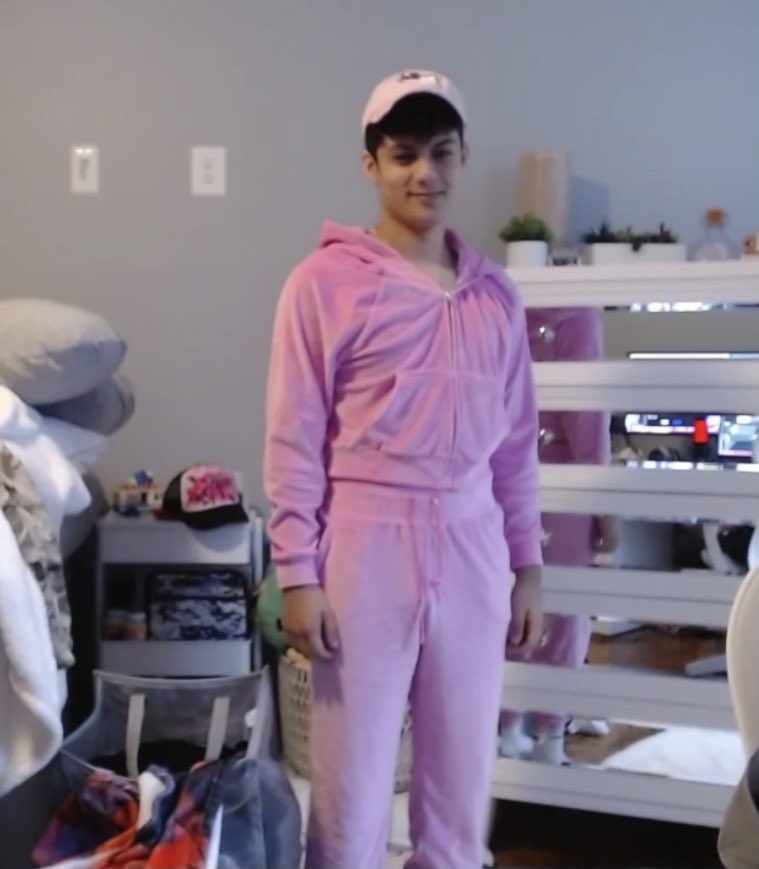 RonsWingman's tweet photo. @StableRonaldo Leaked photo of Timmy Turner irl https://t.co/5DEmzKvbwI