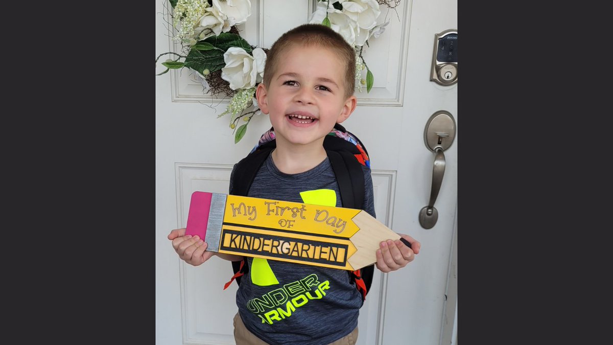 PullmanSD's tweet photo. Case was so excited for his first day of Kindergarten at Sunnyside Elementary with the wonderful Mrs. Kiblen. Look at the smile! #PSDback2school #PROUD2bePSD #superstarstrong Pencil photo prop: Jordan Custom Woodcrafts https://t.co/z5zcBBXeSu