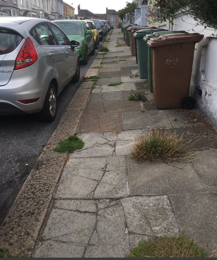 BettyBunny23's tweet photo. @CouncillorTudor Like your lot did any better!
In fact they were probably in situ when you got booted out in May. Same can probably be said for much of the graffiti, litter & fly tipped items in & around our tired & dirty looking City. You're all as bad as each other.
#Weeeeed #Labour #Plymouth https://t.co/f9r76PSfP1