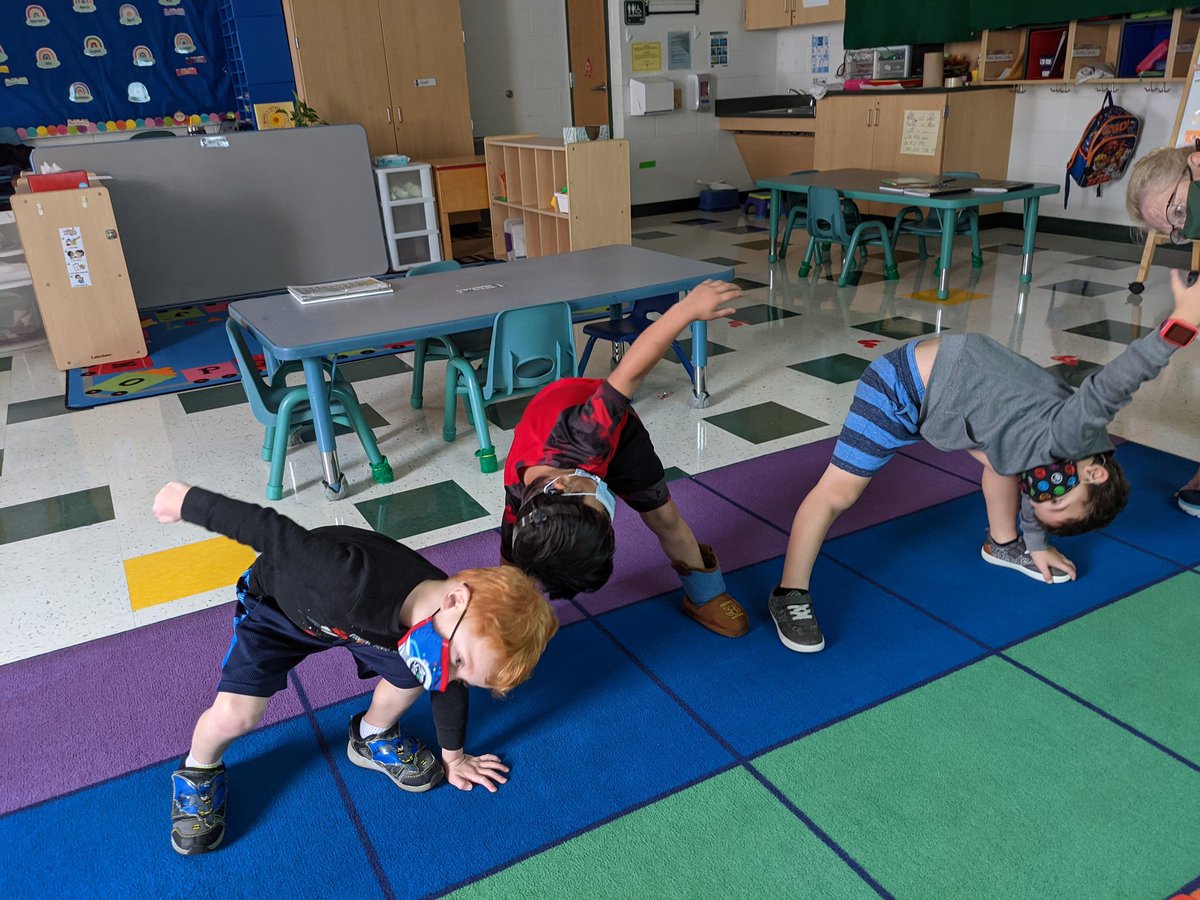 Our mindfulness movement moment! <a href="/ColesRoadrunner/">Coles Principal</a> @TreadwellMrs