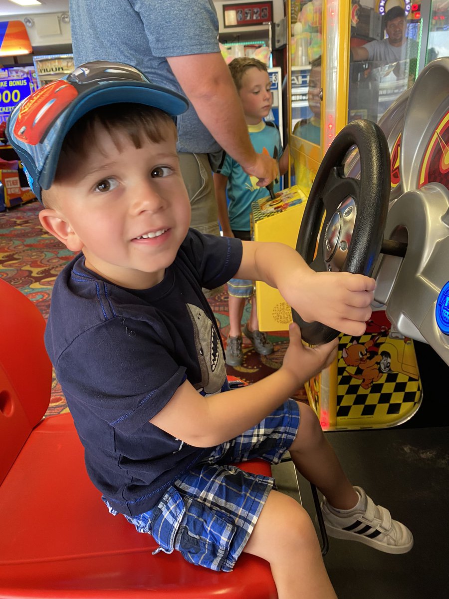 ksin918's tweet photo. Here’s my kid freely playing at a boardwalk casino today. No mask, no temp, no distance. If the boardwalk is safe, so are the schools. Cut the shit, school. #unmaskorunenroll #2019orBust #parentsstrike @nikki_on_fire @OpenschoolsUS https://t.co/QSr0pdtGzE