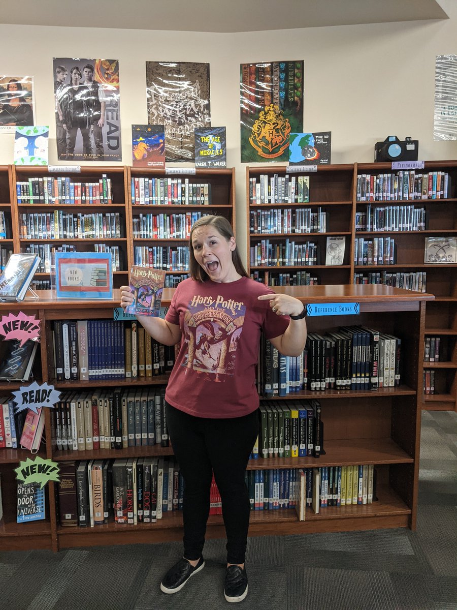 Wednesdays are still lit! #litshirtwednesday