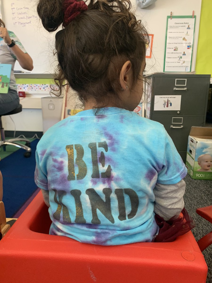 tchrsamkimochis's tweet photo. @BTWFoundation #BeKind21 started today! @LAFSDK8 Early Intervention had a lot of KIND in our bodies, and on our tees today! @LPIEk12 @LoveLafayetteEd @MEnista #mentalhealth #socialemotionallearning #earlyintervention #prek8 #lafsd https://t.co/zQoIjqxSpV