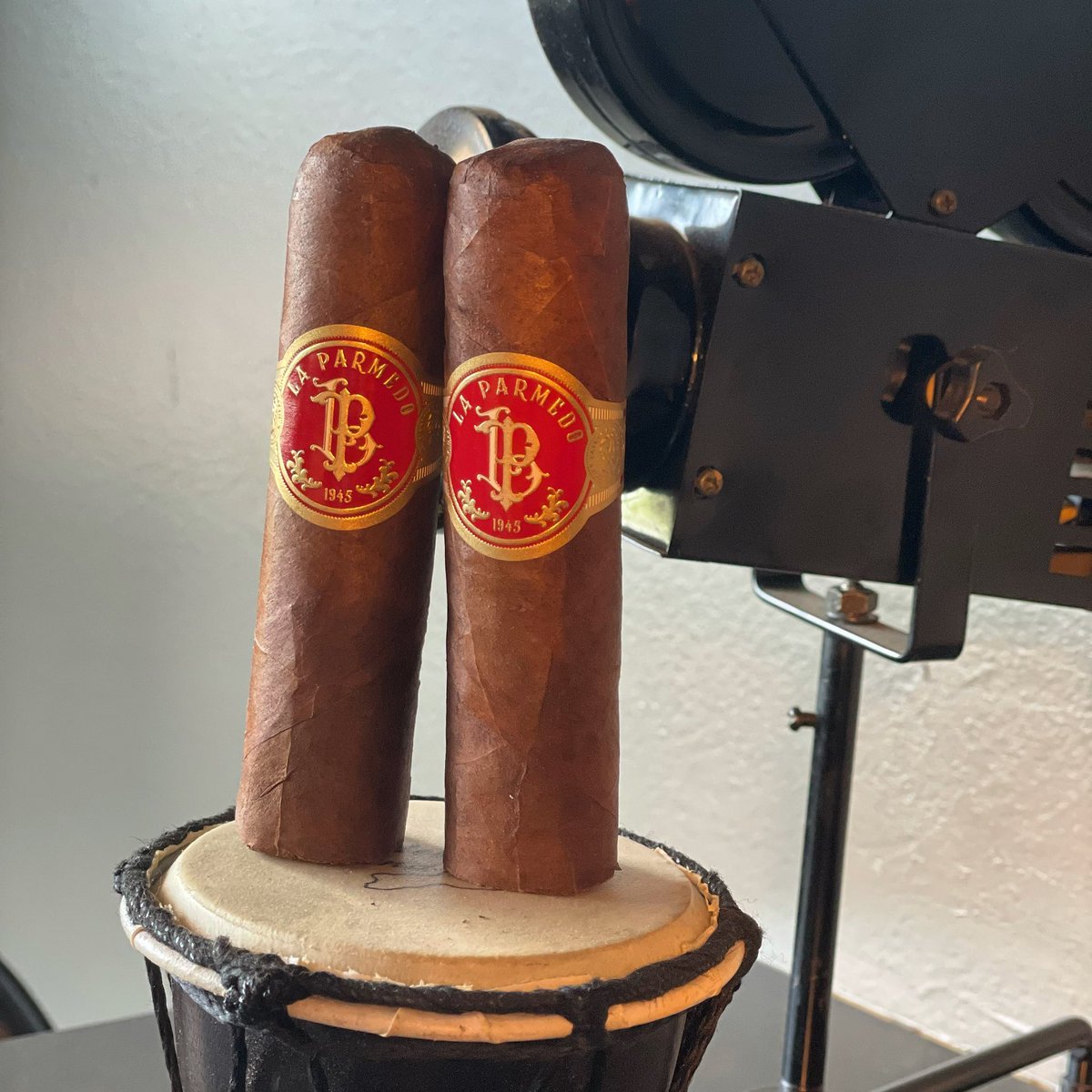 PerfectAsh_MN's tweet photo. 2 new LCA exclusive releases: ROBOT FUMADOR &amp; LA PARMEDO. Two rare, exclusive and phenomenal cigars that any cigar aficionado must try. Limited quantities available. #cigars #weareprivada #lcaexclusive https://t.co/Pb3NDWDlko