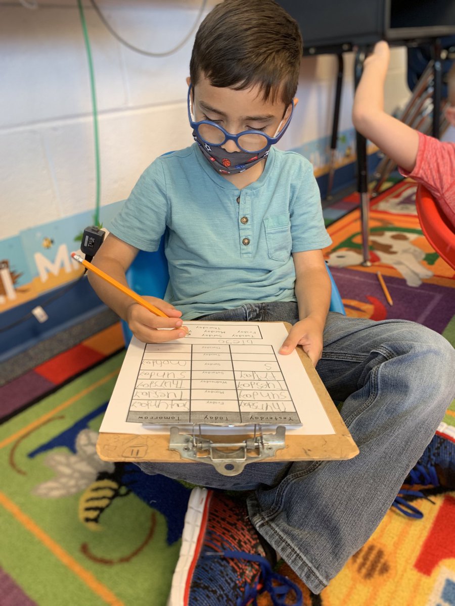 MeredithHudson1's tweet photo. We love math stations❤️💙🍎    Swipe for a sweet surprise #determineddragons #dumfriesstrong https://t.co/PE2G6VfzsY