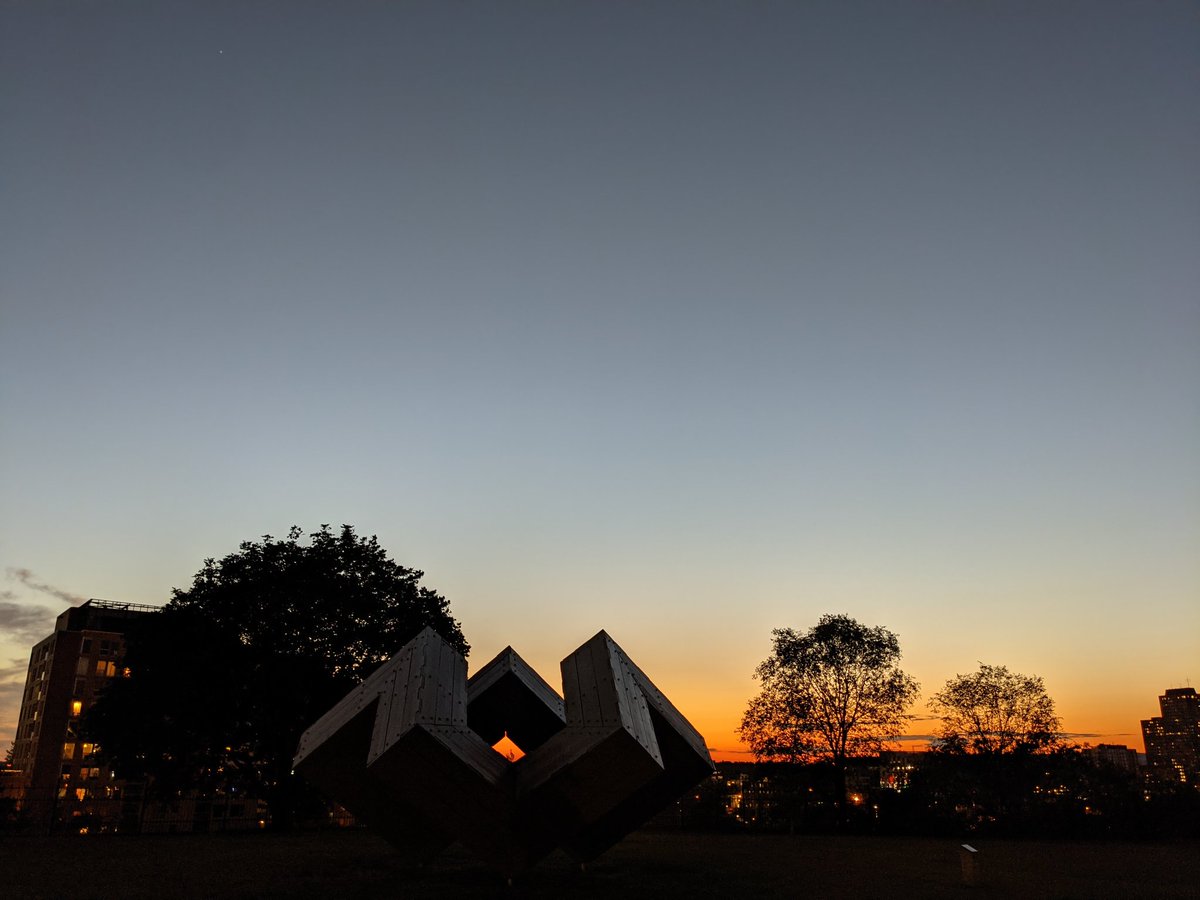 SlaterOnTheMic's tweet photo. Sunset silhouette. #Ottawa #myottawa #ottawaviews https://t.co/g9nSOHgKJm