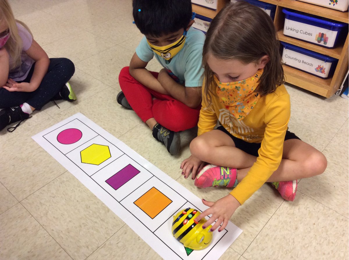 These kindergarten smarties are learning to code Bee Bots as they practice identifying 2D shapes. #stemeducation #teamfox #lovetolearnhere <a href="/STEMcobb/">Cobb County STEM/STEAM & Innovation Department</a>