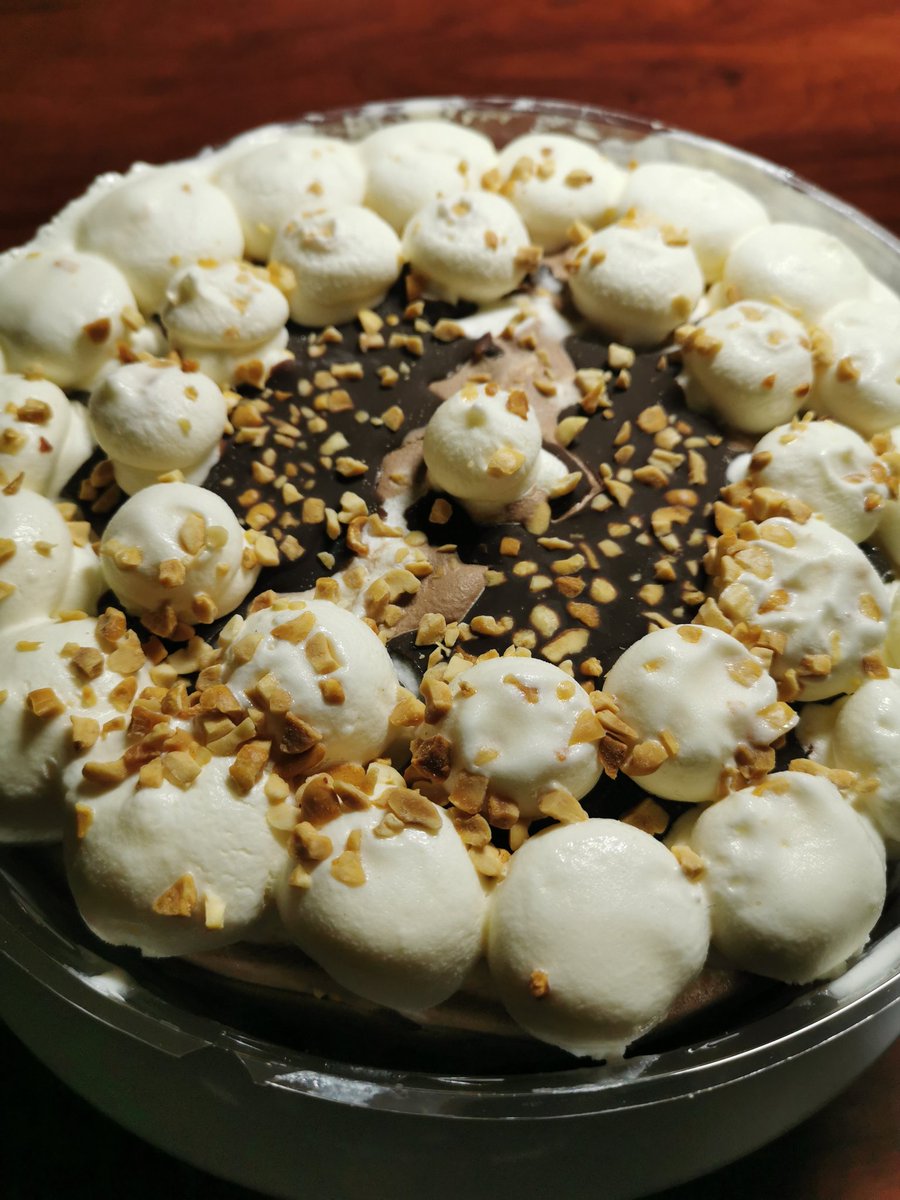 MJLifeGoesOn's tweet photo. It's still JK's birthday on this side of the world, so here's the ice cream cake we had in his honor 🎂🐰💜

Happy birthday Jungkookie! 🎂

#HappyBirthdayJungkook
#junkookday https://t.co/kjUCWeXmK0