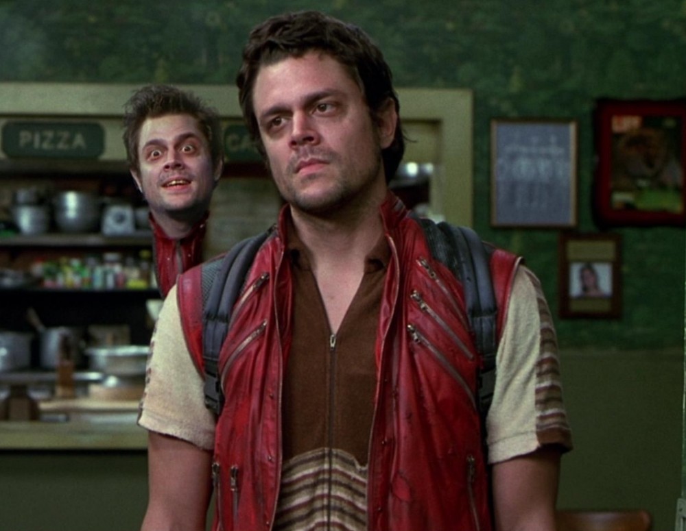 персонаж с двумя головами. лара флинн бойл люди в черном 2. лара флинн бойл люди в черном. человек с двумя головами арт. джонни ноксвилл в фильме люди в черном.