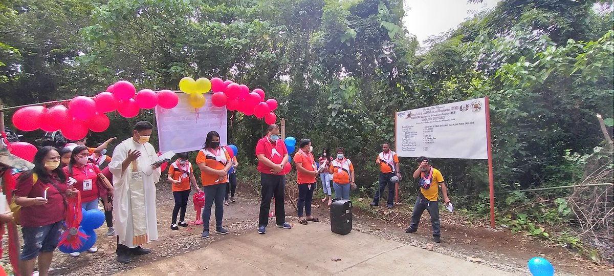 dswdfo10's tweet photo. In Purok San Jose, Brgy. Poblacion, Sinacaban, Misamis Occidental, the concreting of 0.185 km barangay access road was made possible through the Kapangyarihan at Kaunlaran sa Barangay (KKB) program.

#DSWDMayMalasakit
#DSWDKalingaAtPagmamahal
#KalahiDYES https://t.co/zYqRGhTSFv