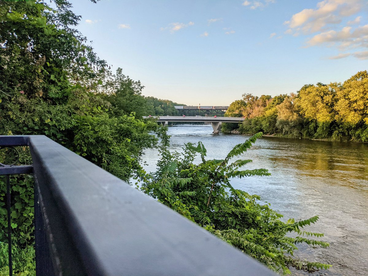 WhoDatJeffB's tweet photo. Dinner view.
#ParisOnt https://t.co/5lspXAIqJS