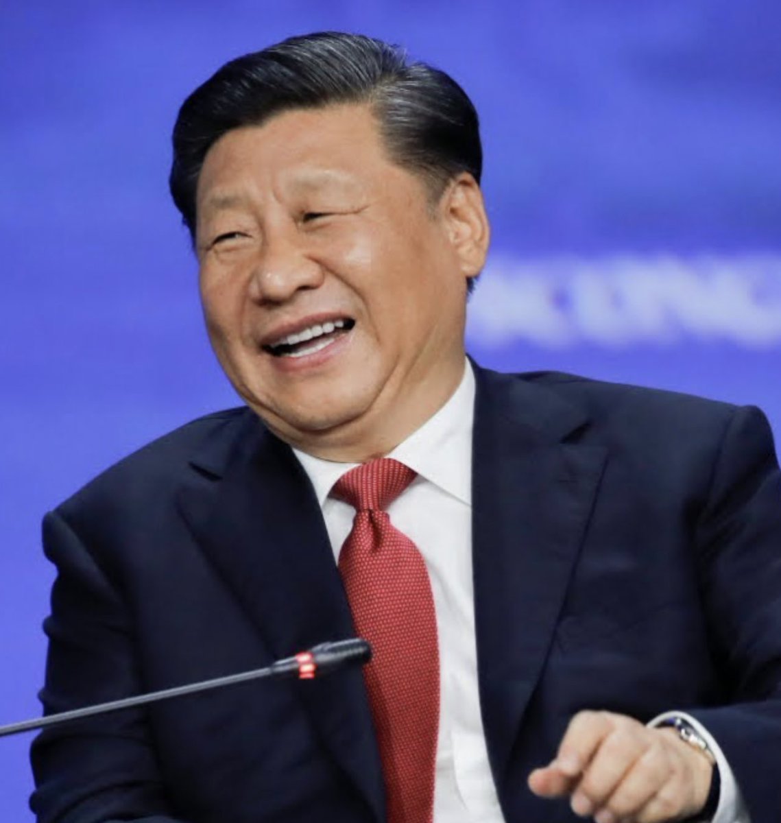 Китай удивлен. Си Цзиньпин злой. Смеется XI Jinping. Довольный си Цзиньпин. Хитрый си Цзиньпин.
