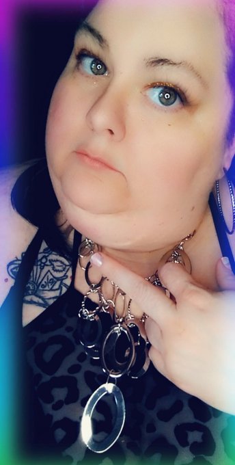 I hate when boys are clingy and needy. ...and then cheap too. You got the wrong Bitch. I'm not waiting<a href="/tag/ssbbwgoddess"class="tags"><span>#ssbbwgoddess</span></a><a href="/tag/littleboyplease"class="tags"><span>#littleboyplease</span></a>