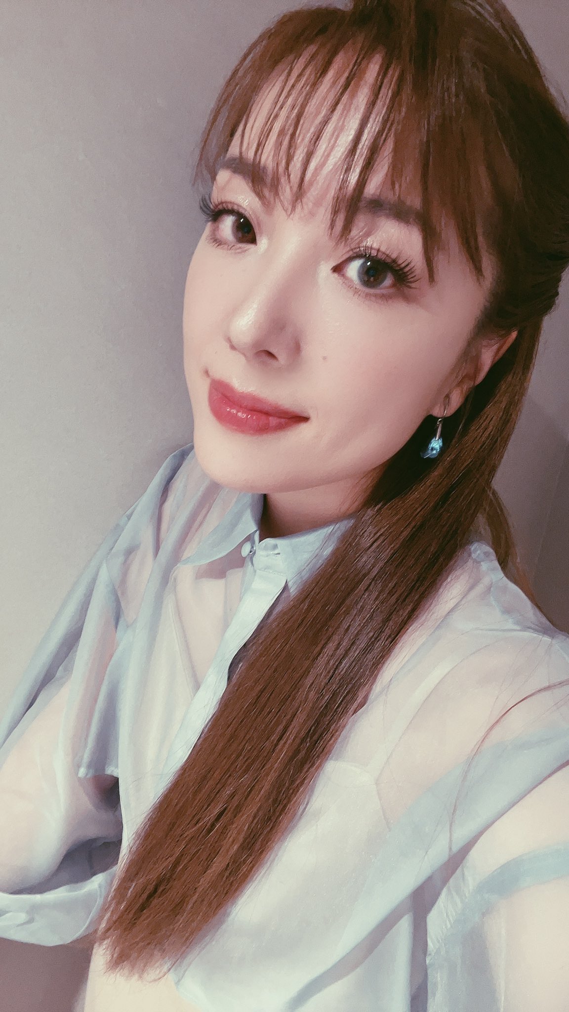 A Ya Ayaka Hirahara 平原綾香 ニューアルバム発売 コンサートツアー開催中 こちら雨です 皆様お気をつけて 長かったのですが 久々に前髪を作りました 前髪パートの毛根たちが あ うちら前髪担当なのね Okok みたいな感じで空気を読んでくれて やっと定 A Ya Ayaka Hirahara 平原綾香 ニューアルバム発売 コンサートツアー開催中 こちら雨です 皆様お気をつけて 長かったのですが 久々に前髪を作りました 前髪パートの毛根たちが あ うちら前髪担当なのね Okok みたいな感じで空気を読んでくれて やっと定