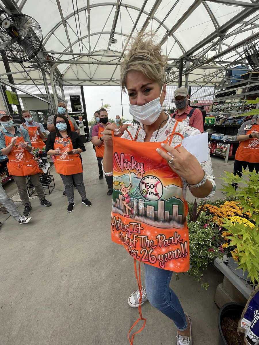 RVP <a href="/DJJKsanchez/">Donny Sanchez</a> at close to 30 years and 26 year associate Vicky receiving their aprons at today’s RVP walk.