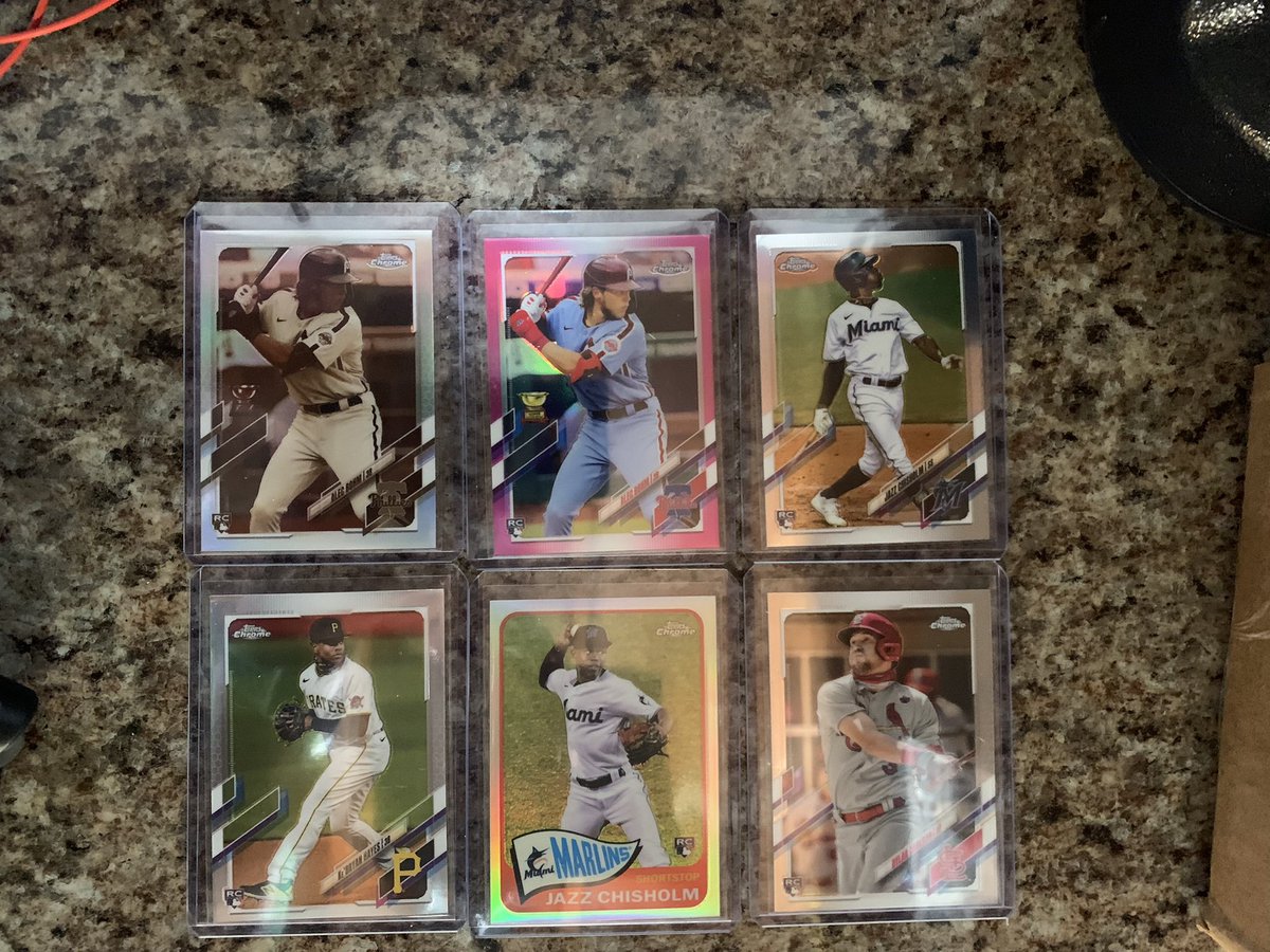 CGLpulls's tweet image. Some solid pulls from a few chrome blasters 👌🏼 @CardPurchaser