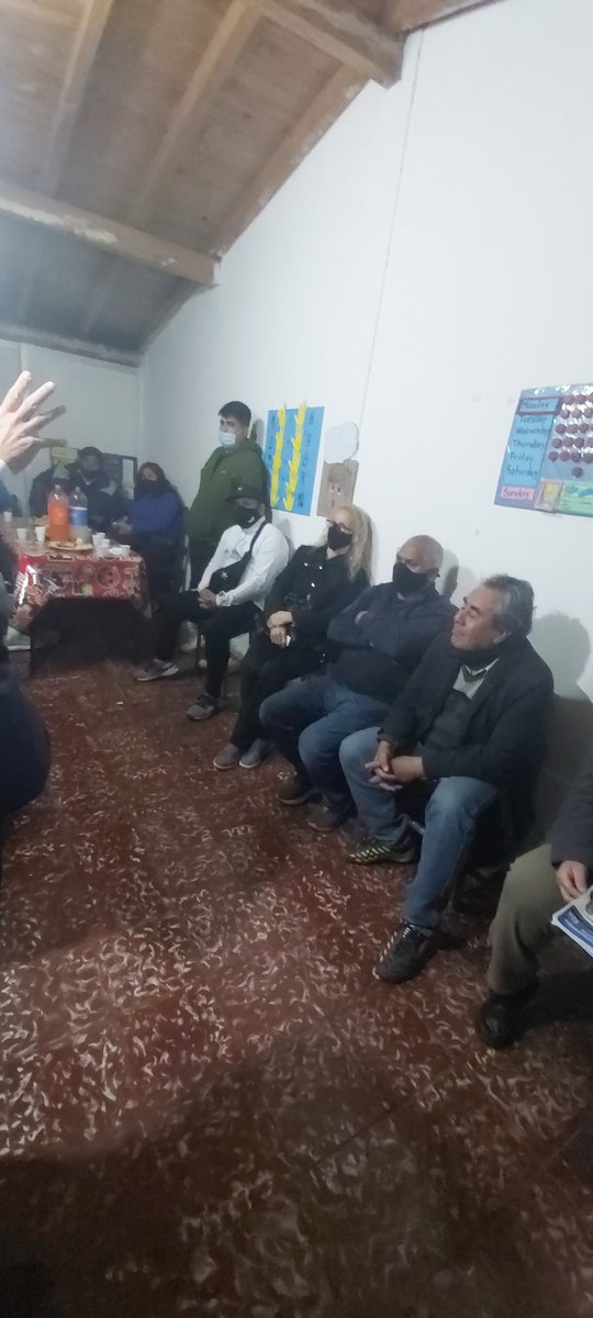 paola_tonon's tweet photo. Reunión en barrio Batalla del Pilar
@JorgePujolMed @PostizziFabian @paola_tonon https://t.co/lvVNaqxCUD