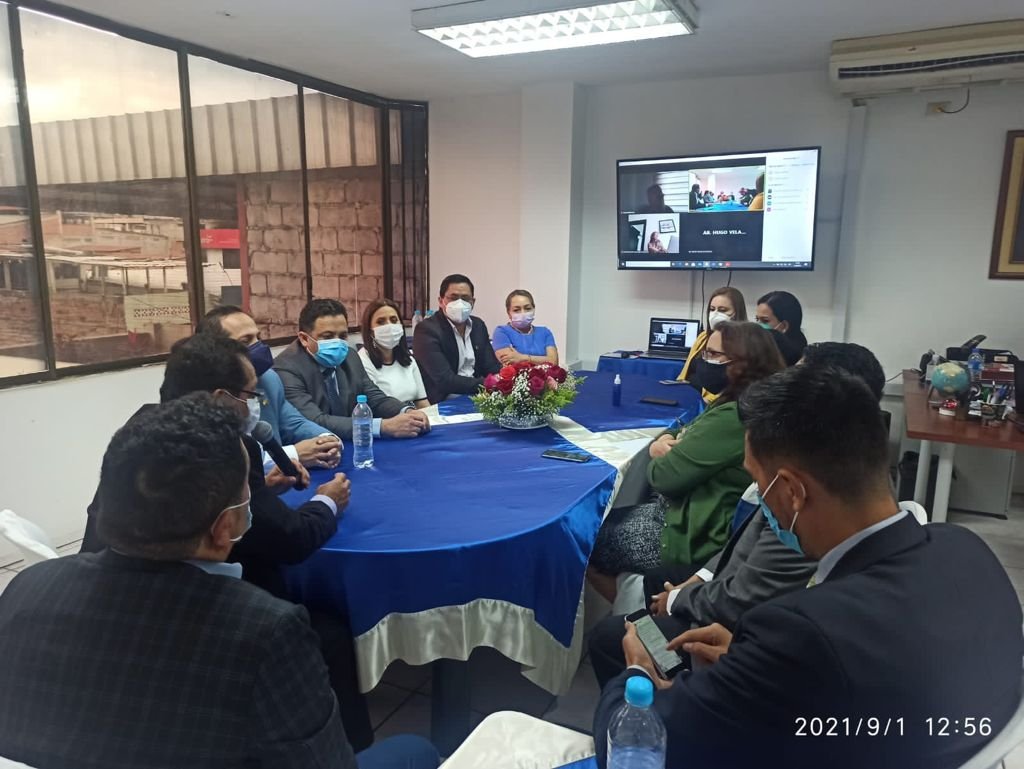 Presidente de la Federación Nacional de Judiciales del Ecuador "FENAJE" <a href="/frankroldanp/">𝐅𝐫𝐚𝐧𝐤 𝐑𝐨𝐥𝐝𝐚𝐧 🇪🇨</a>, recibe RECONOCIMIENTO del PLENO DE LA CORTE PROVINCIAL DE JUSTICIA DE MANABÍ, por su destacada labor de lucha clasista en favor de la Judicialidad ecuatoriana