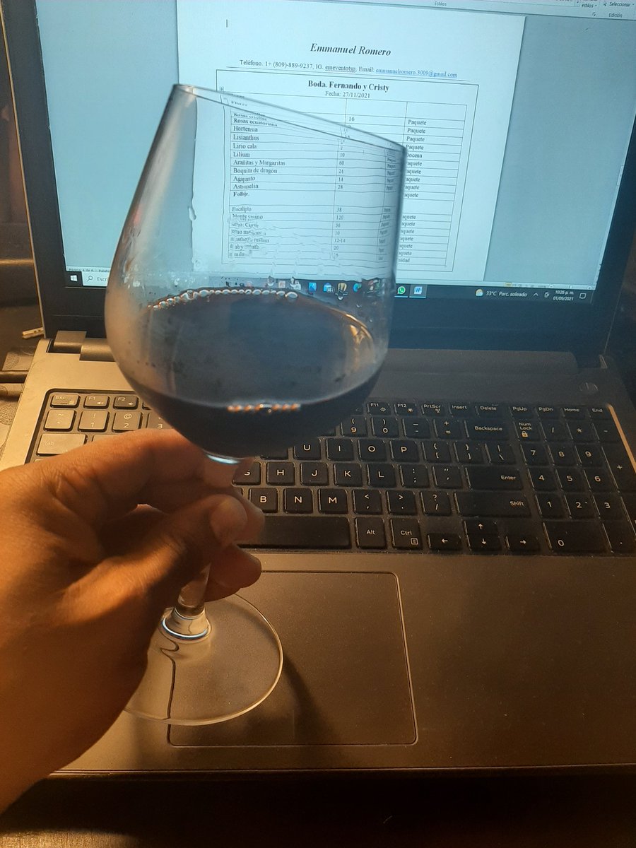 EmmanuelJRomero's tweet photo. Una motivación para trabajar hasta tarde. https://t.co/b9N1JEOUlP