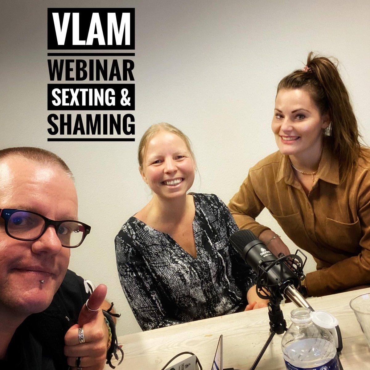 Iedere keer weer onder de indruk hoe mooi het werkt om wetenschap en ervaringsdeskundigheid te combineren. Dus ook als het gaat over sexting(-misbruik). Dank @VLAMmagazine, <a href="/nikkileejanssen/">Nikki Lee Janssen 🔛</a>, <a href="/JeroenHindriks/">Jeroenhindriks</a> en <a href="/christel_horst/">christel van der Horst</a> voor een fijne, inspirerende avond!