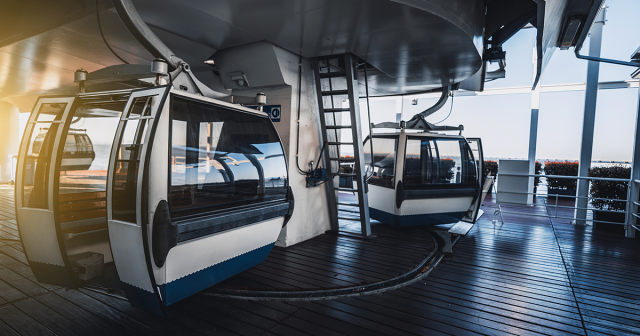 IanDB9's tweet photo. Belarus-based uSky Transport believes that the solution for traffic congestion is to build a network of driverless high-speed pods that ride around cities suspended from a steel track. Learn more via @VodafoneBiz: #BusinessEvolved https://t.co/xbdvEsmxgT https://t.co/1Zgjcc5xTV