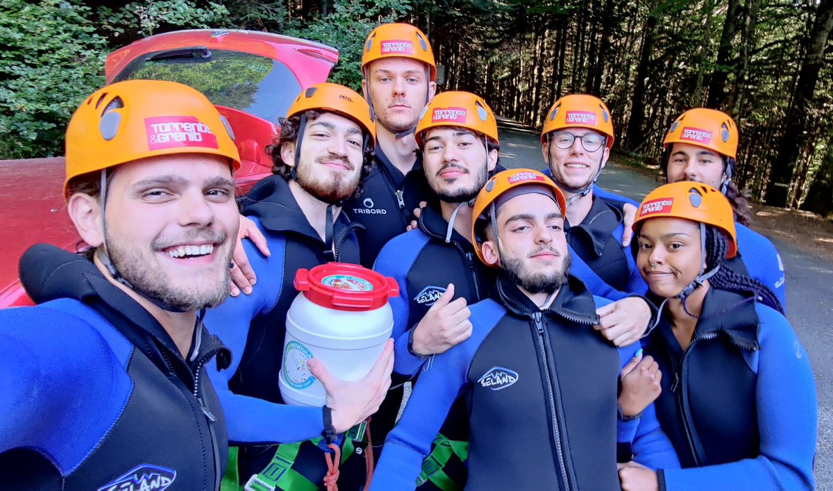 Aurel27__'s tweet photo. Merci a ma bande de Souillon préféré ❤️ des vacances de folies comme a chaque fois ⛱️🏖️🍻🏄 https://t.co/GoCAEHeKyb