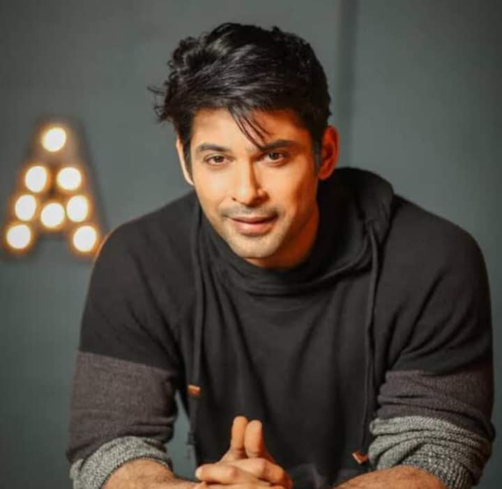 ankitsvasava's tweet photo. CANNOT BELIEVE THIS 😔😔😔😣Big Boss winner Siddharth Shukla dies at the age of 40.
Unbelievable and shocking news. Om Shanti ! 💔🙏🏼
#SiddharthShukla https://t.co/7SS8lEmpYY