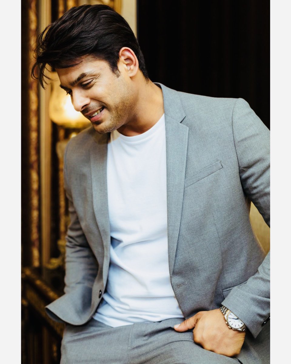 Nabeel0933's tweet photo. SidharthShukla is no more rest in peace
#SidharthaShukla https://t.co/2rBcWIBmNs