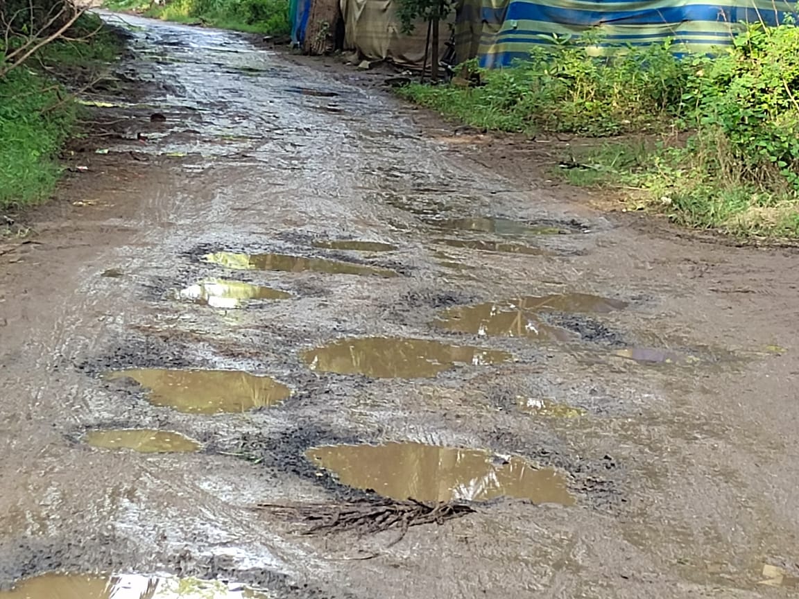 Trimurthulu3336's tweet image. Pedapatnam village main Road
Mamidikuduru mandalam
East Godavari
#JSPForAP_Roads