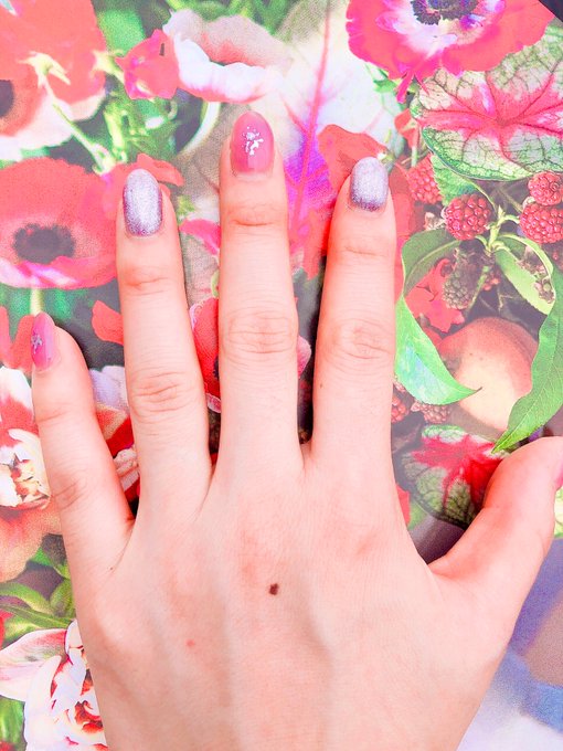 そういえば❣️
ネイル変えたよ💅
ふふふ💝 