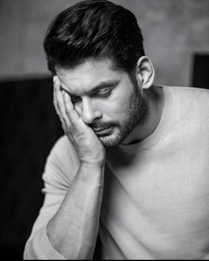 jyoti__01's tweet photo. My heartfelt condolences to you and your family during this time sorrow.! You are in my thoughts and prayers.🙏💔😥 #siddhartshukla https://t.co/HwctFV2YKF