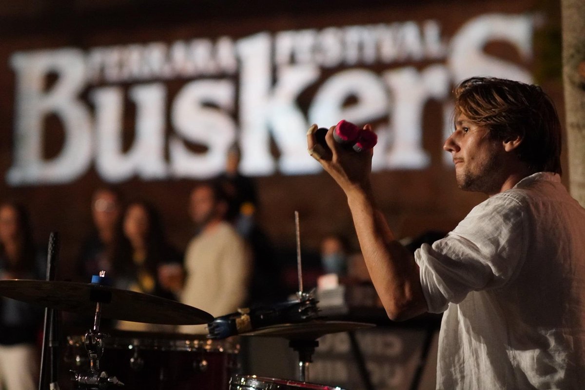 Cinque_Uomini's tweet photo. Direttamente dal @FerraraBuskers , terminato la scorsa Domenica! Già ci manca!

Ci vediamo sabato 4 a Resia per “Up the Gain Festival” e il 5 a Moimacco per “Dante Contemporaneo”. ❤️ https://t.co/IgumnR7gQa
