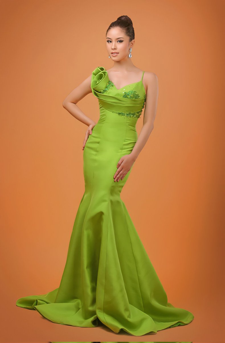 her face + the skintone ❤

RAVAAAN KIRSTEN!