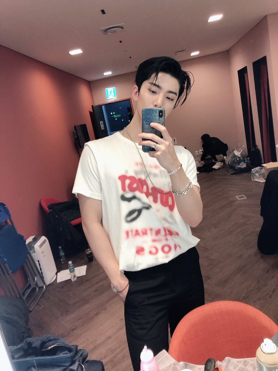 hwiyoungspics's tweet photo. HWIYOUNG INSTAGRAM WHEN https://t.co/XkENY67vLJ
