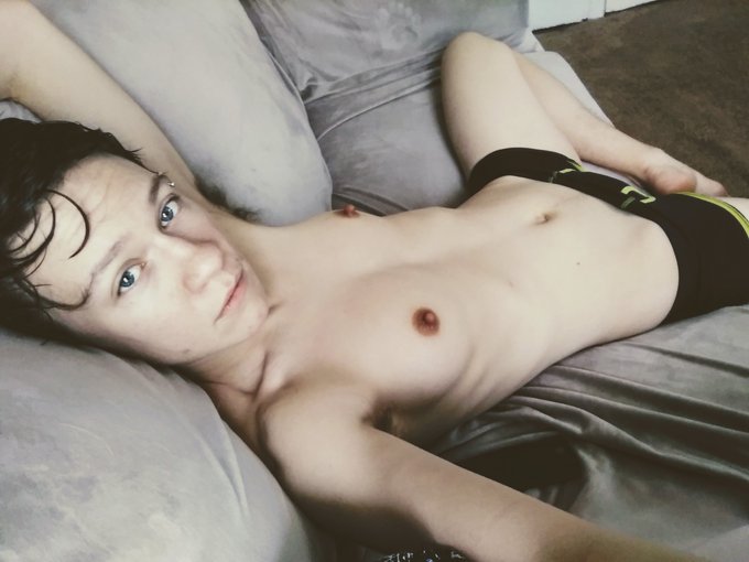 I'm a catch when I wanna be #ftm #shirtlessboys #wethair https://t.co/UvFn5ym5YT<a href="/tag/ftm"class="tags">#ftm</a><a href="/tag/shirtlessboys"class="tags">#shirtlessboys</a><a href="/tag/wethair"class="tags"><span>#wethair</span></a>
