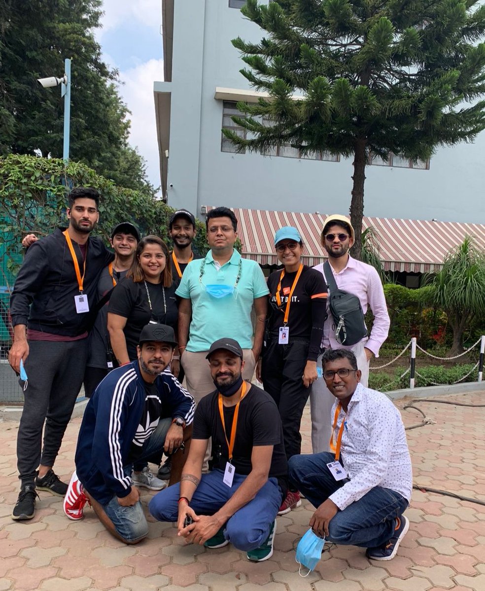 Gratitude to our hardworking Production team on #sharmajikibeti .... these are the un-celebrated rockstars who arduously carry out the most thankless part of the filmmaking process. Massive respect. @EllipsisEntt @ApplauseSocial