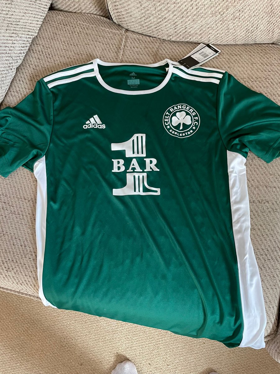 John Barrett 🫧🫧 (@johnbarrett75) on Twitter photo New Season
New Team
New Kit
Looking forward to seeing the lads out in this on Saturday 😍☘
@CeltReserves <a href="/TheCelt_FC/">The Celt FC</a>
Massive shoutout to Bar1, Rex Metal Recycling and Brady Construction for the sponsorship of both teams ☘ New Season
New Team
New Kit
Looking forward to seeing the lads out in this on Saturday 😍☘
@CeltReserves <a href="/TheCelt_FC/">The Celt FC</a>
Massive shoutout to Bar1, Rex Metal Recycling and Brady Construction for the sponsorship of both teams ☘
