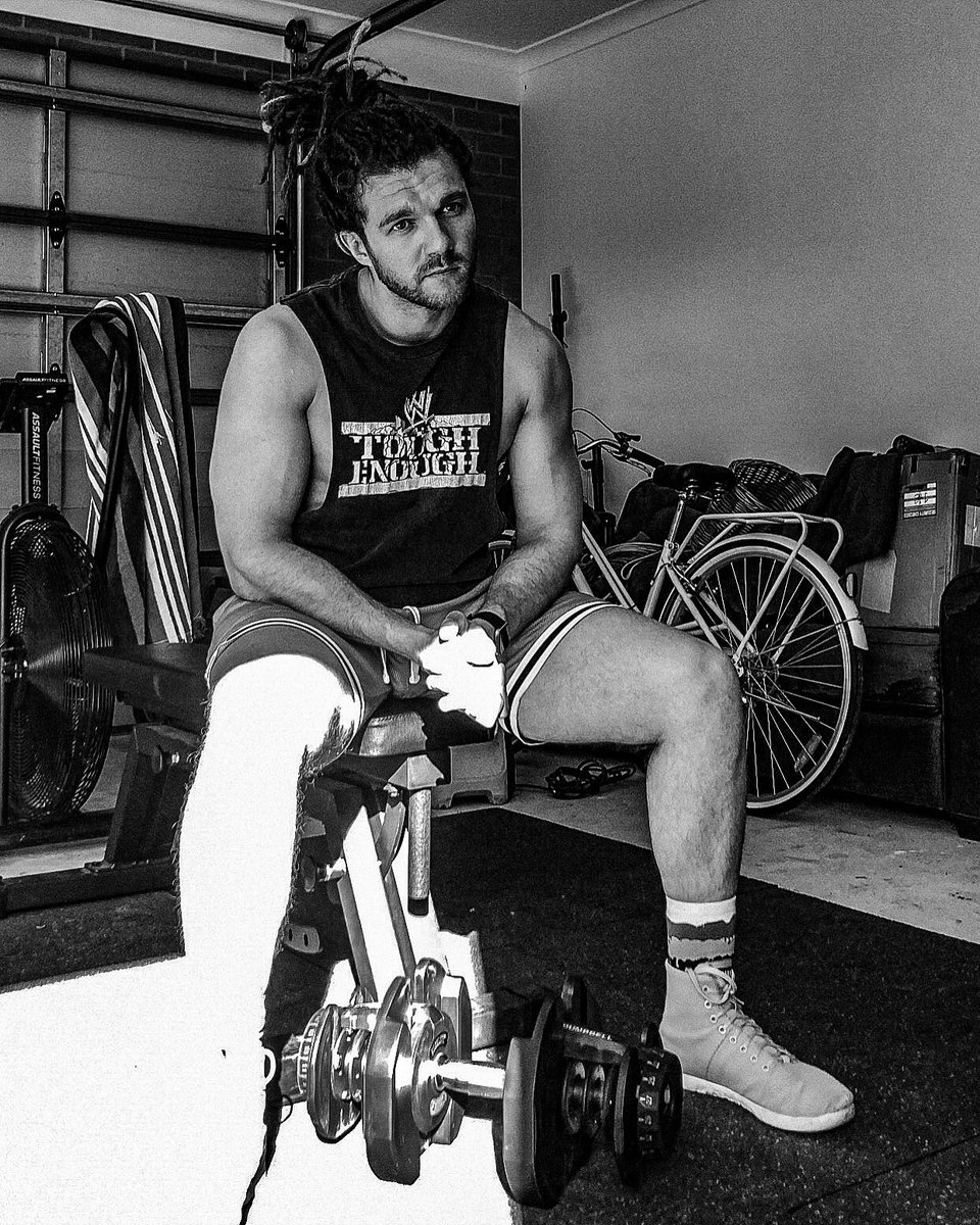 JXT_Official_'s tweet photo. Just over here in the garage waiting for lockdown to end so I can cut sick…
#JayStick https://t.co/utrahsSzfI