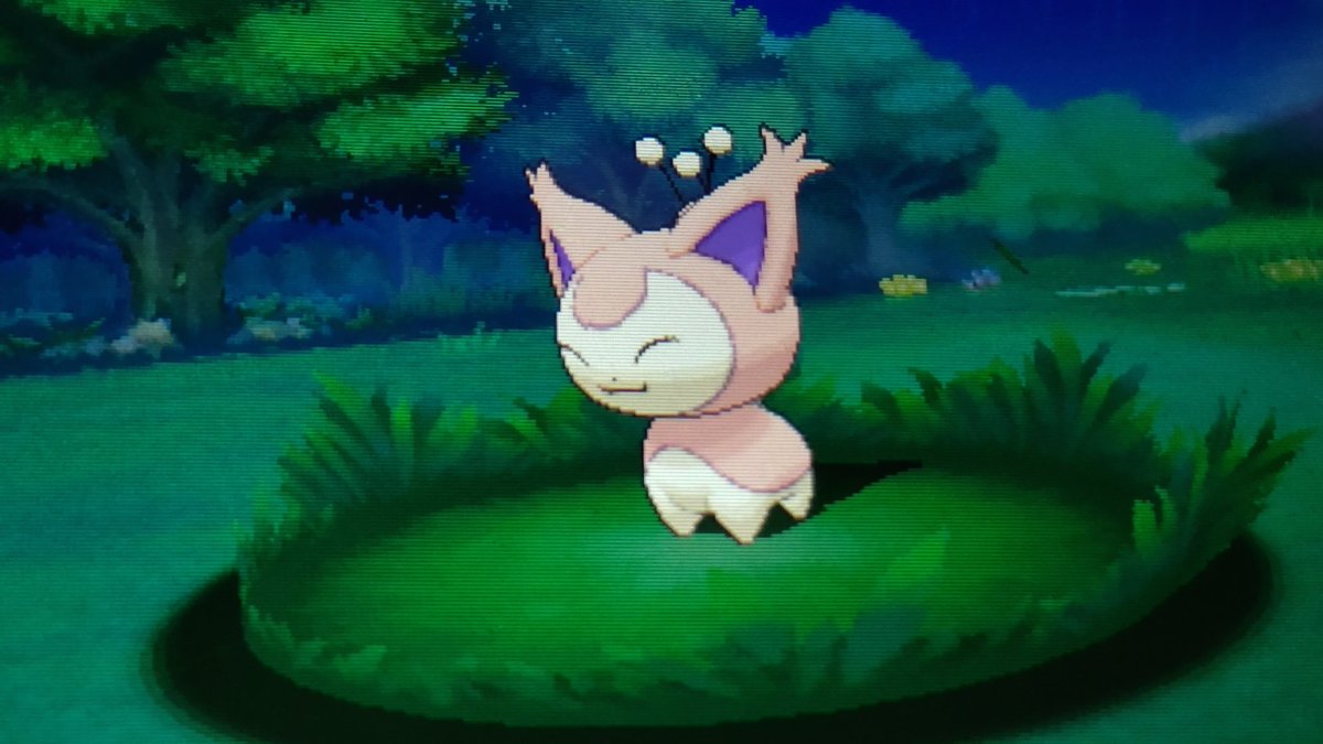 ピカ君 ゲーム垢 時々イラスト 9月初の色違いはエネコでした かわいいです 色違いポケモン ポケモン