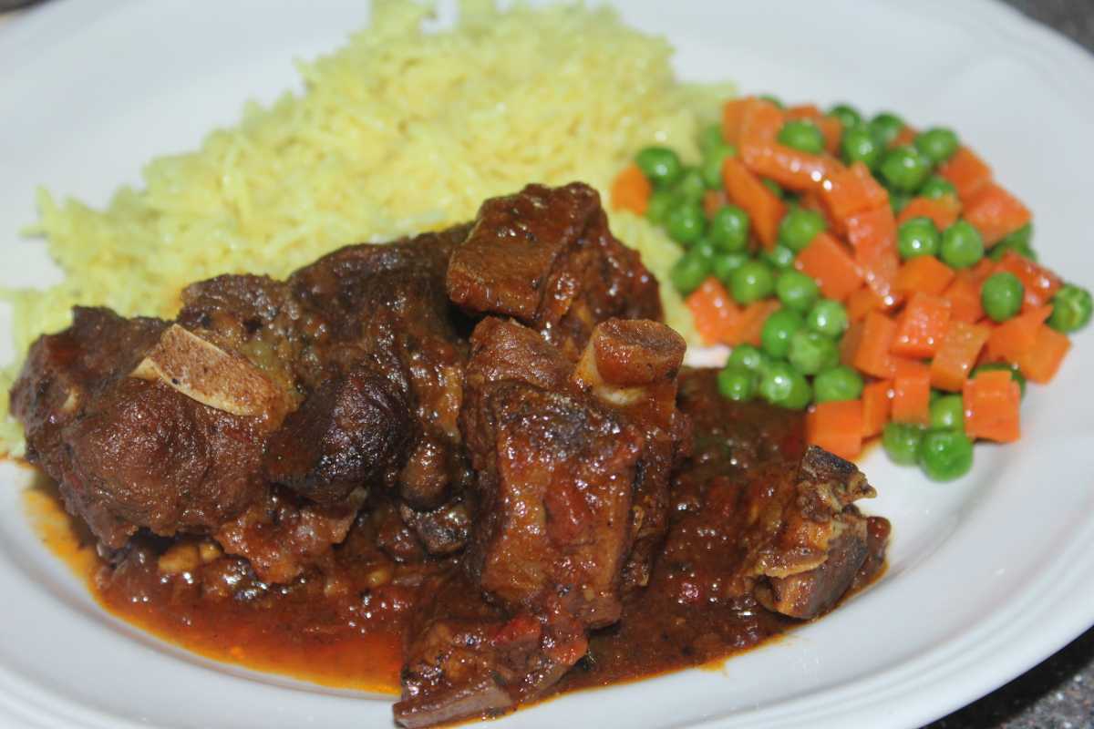 qualitycutsb's tweet photo. Prepare goat stew alongside rice for your luncheon and you'll be assured of lip-smacking delicacy. https://t.co/297QqCudFO
