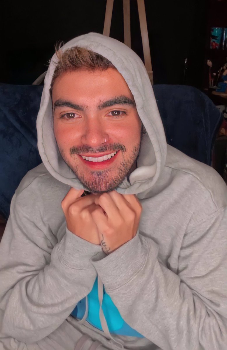 Soydengoney_Lat's tweet photo. Te amo esposo mío .... Es un bebé
@_DennisArana #Sticht 😍 amé el live.....
_foto robada 🤭 https://t.co/OKQSty4BnC