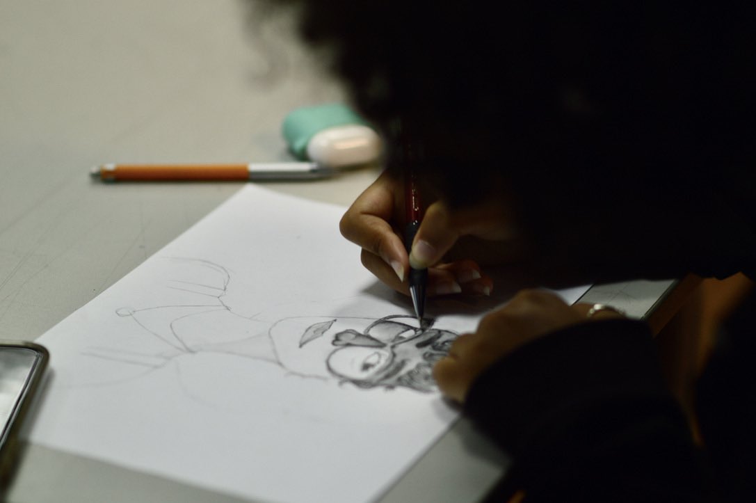 Starting the year with Y10! Students had an introductory activity which consisted on Drawing upside down- based on Betty Edward’s “Drawing with the Right Side of the Brain”. <a href="/DIAdubai/">DIA | Emirates Hills</a>