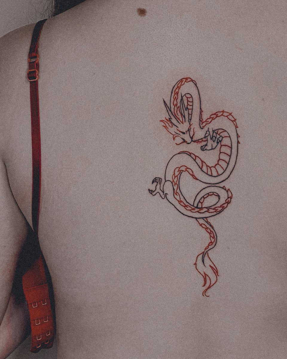 inktures's tweet photo. ✖️First black/red rodeo! Practicing a bit of color and lining speed in this one while client sat amazing!

#tattoo #tattoos #art #tattooartist #linework #blacktattoo #blackworktattoo #blackwork #dragontattoo #inkture #fyp https://t.co/vSysALrhe3