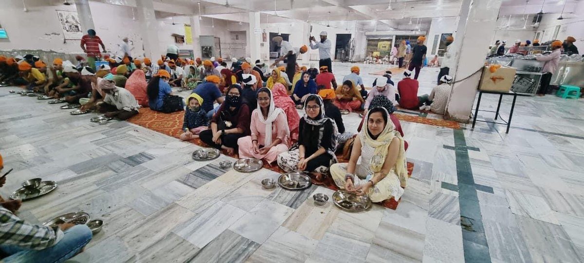 NgoTammana's tweet photo. Filled with utmost #gratitude members of Team Tammana visited #Gurudwara @NadaSahib to pay their tribute on mighty occasion of #NGOTammana 's 13 year #anniversary
#ChalTammana #TeamTammana #BetterTogether #Celebration #Blessings #ASHIA13 #Chandigarh #Mohali #Panchkula #Zirakpur https://t.co/9o6bJSxbXS