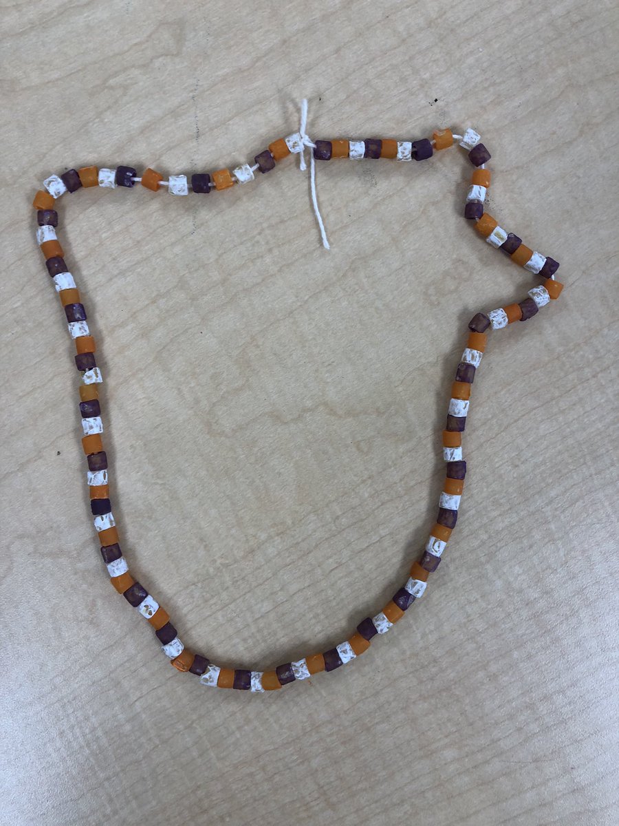 MsLuongEdu's tweet photo. #PinkKoalas also practised #patterning with their necklaces during our #Art period https://t.co/SxicHwYhXb