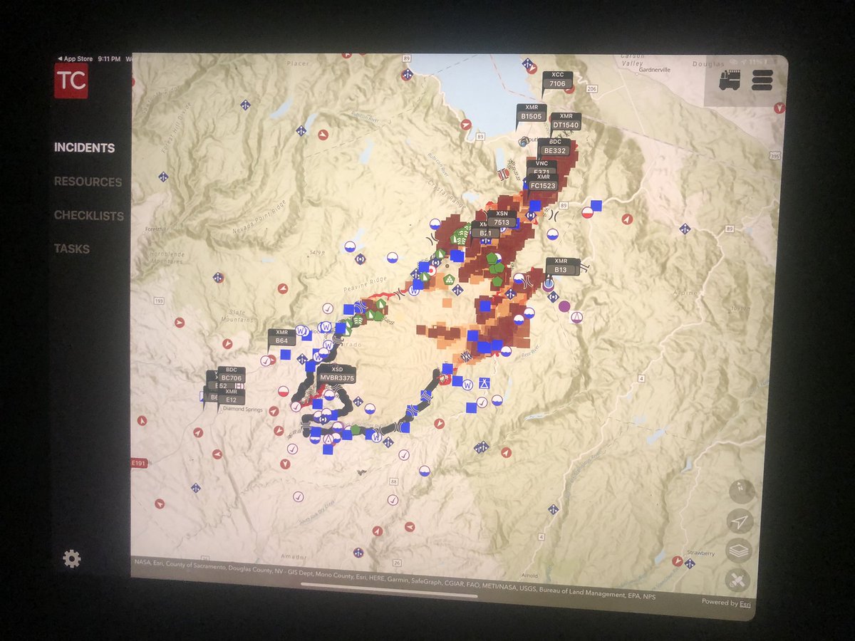Hey_Its_Shua_'s tweet photo. I met a handful of firefighters tonight at #Kirkwood, who showed me some of their tech that updates in real time. It includes active cameras on the dozers working north of the resort.

The good news is that for now, crews here are confident the #CaldorFire will stay away for now https://t.co/Jfht8nORtZ