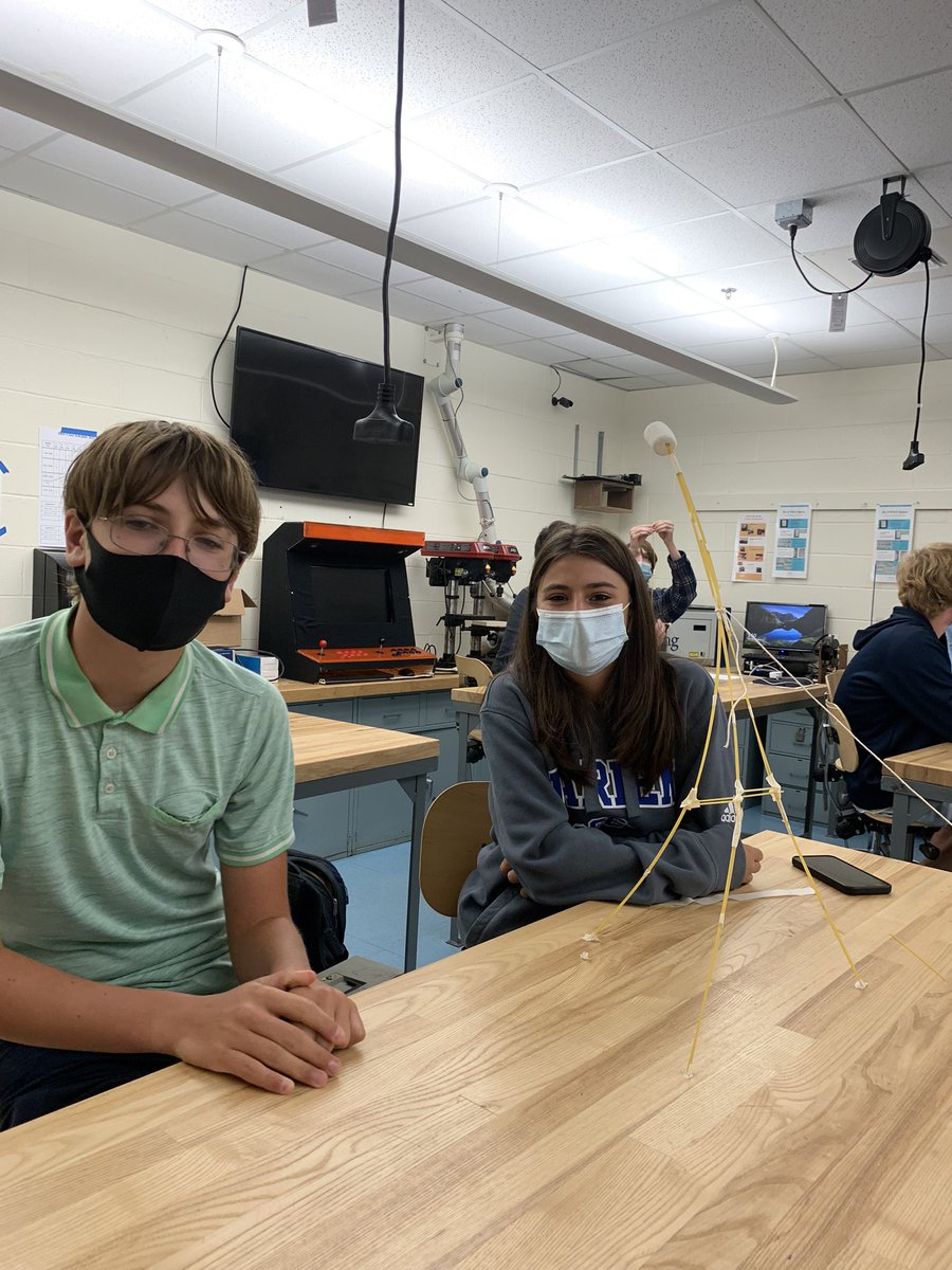 drmcgettigan's tweet photo. ❤️ the marshmallow challenge-teaches design thinking, collaboration, engineering principles &amp; more! #WeAreDarien #DPSlearns #STEM https://t.co/VyPigN79TB
